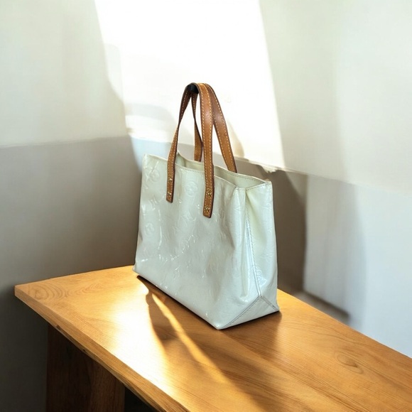 Louis Vuitton Vernis Reade PM – Marshmallow Vernis Leather - Picture 8 of 15